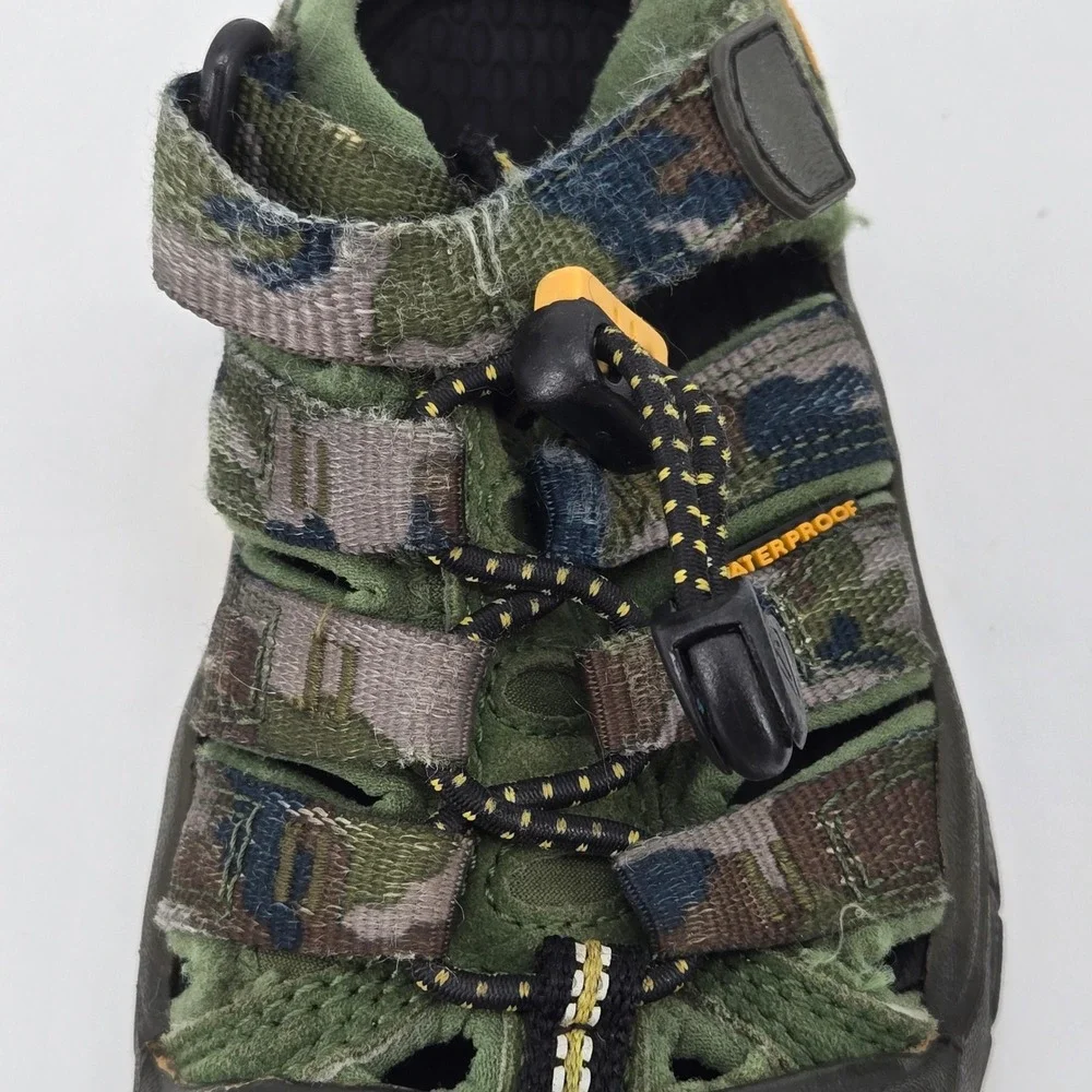 KEEN Newport H2 Camo Waterproof Hiking Sandals Green Brown Toddler Kids Size 8